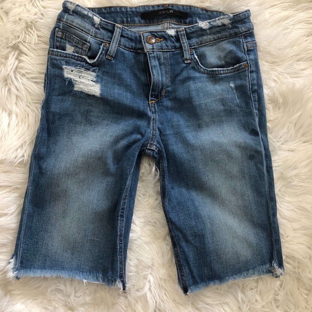 Joe’s Jeans Distressed ‘Mom’ Shorts. Size 25.